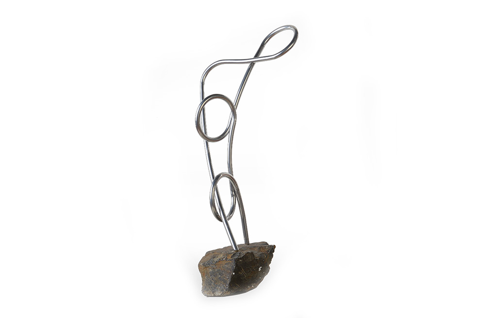 HUGO CHALÉ - Artista y escultor conceptual - Escultura Descripción del viento - Técnica: acero inoxidable